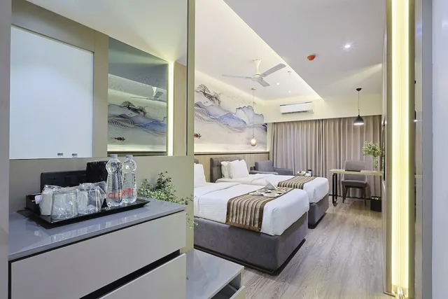 Executive, King Bed, Hotel President 3/10