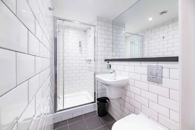 غرفة عائلية ثلاثية بسرير مزدوج وسرير فردي، easyHotel Newcastle City Centre 9/10