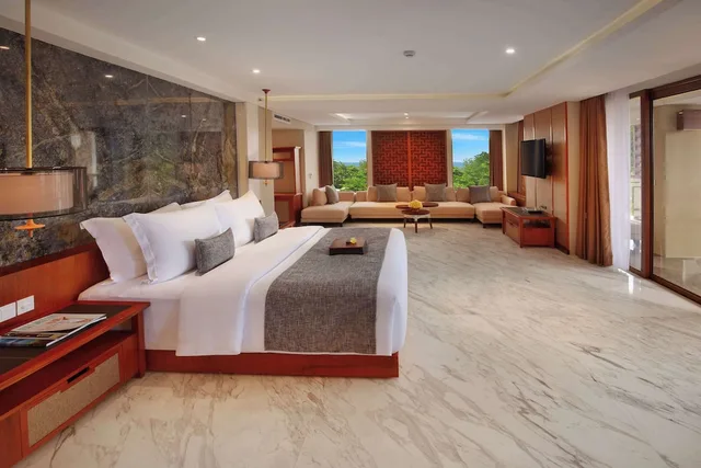 جناح غراند بسرير كينج بإطلالة على البحر بجاكوزي، The Bandha Hotel & Suites 5/10