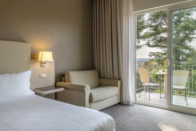 غرفة سوبيريور بسرير كوين، Villa Rosa Hotel 2/3