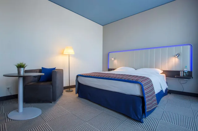 غرفة سوبيريور بسرير كوين بشرفة، Park Inn By Radisson Stuttgart 6/10