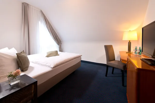 جناح جونيور، Achat Hotel Neustadt An Der Weinstrasse 1/2