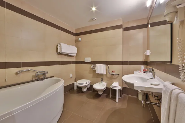 غرفة بسريرين منفصلين، Best Western Grand Htl Guinigi 4/5