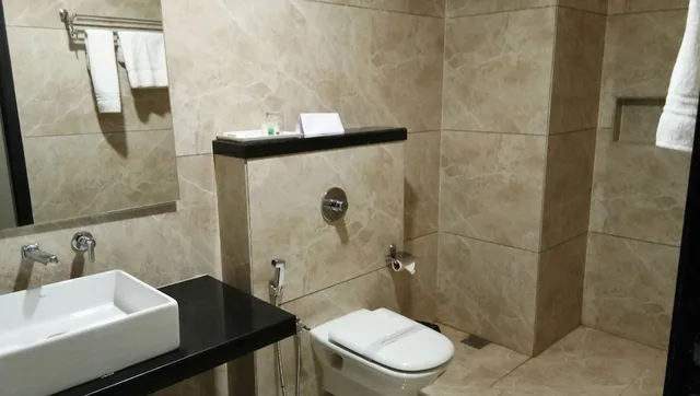 Hotel Kingsway، رايبور 37/40
