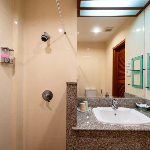 Superior, King Bed, Sailom Resort Bangsaphan 8/10
