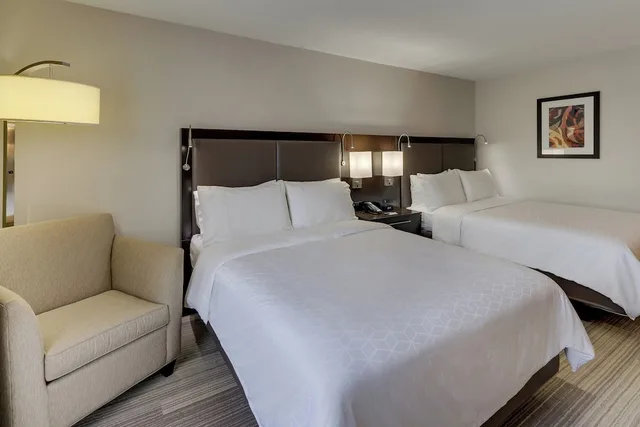 غرفة قياسية بسريرين كوين، Holiday Inn Express & Suites Dayton-Centerville by IHG 2/4