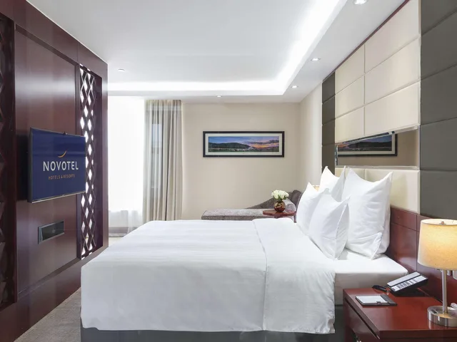 Junior Suite, King Bed, Sofa, Novotel Ulaanbaatar 2/4