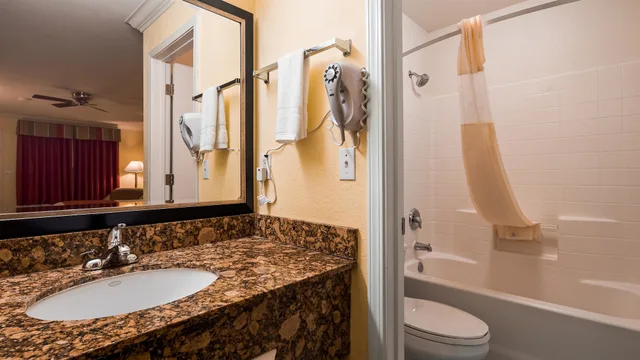 غرفة قياسية بسرير كينج، Best Western Heritage Inn Bakersfield 8/9