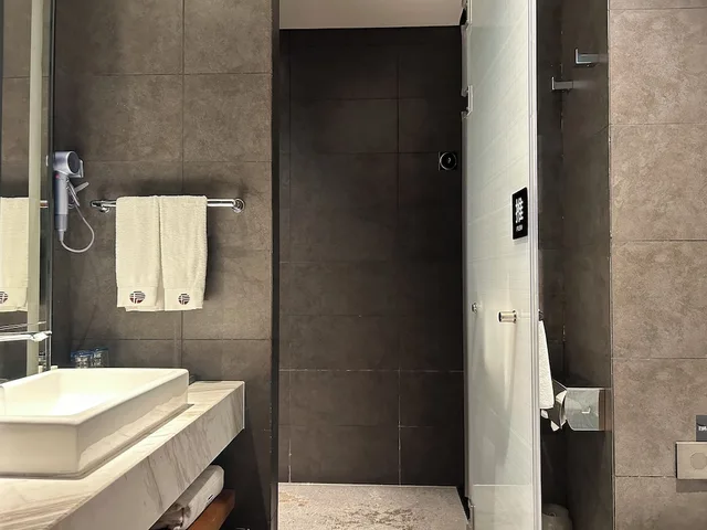 غرفة إليت بسرير كوين بإطلالة على الجبل، Genpla Hotel Shenzhen Nanshan 5/6