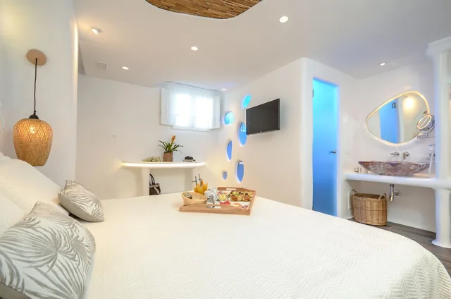 Sunken, Suite, King Bed, 2 Sofa, Naxos Island Escape Suites 1/3