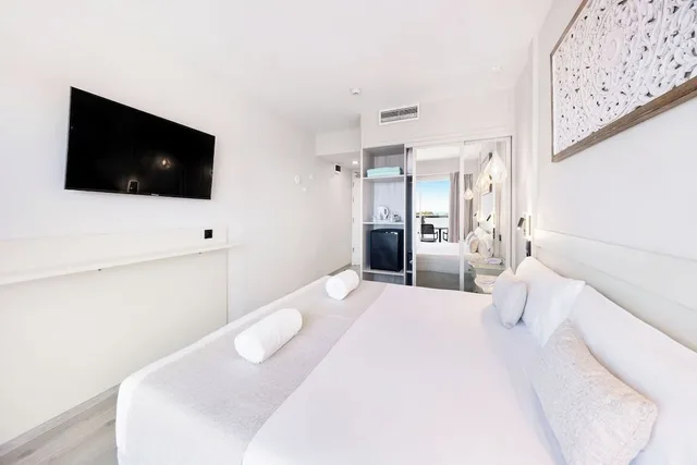 غرفة قياسية بسرير مزدوج بإطلالة على المرفأ بشرفة، Hotel Ankaa 2/9