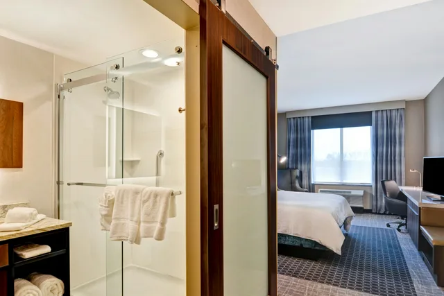 غرفة بسرير كينج، Hilton Garden Inn Princeton Lawrenceville Nj 2/2
