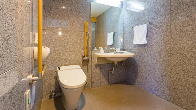 غرفة بسريرين منفصلين لذوي الإعاقة، Toyoko Inn Atami Ekimae 7/8