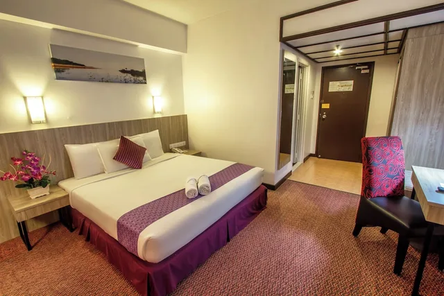 Renovated, Premium, Double Bed، Hotel Grand Continental Langkawi 2/3