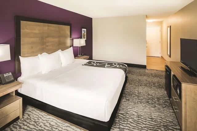 جناح استوديو بسرير كينج، La Quinta Inn And Suites by Wyndham Milledgeville 3/9