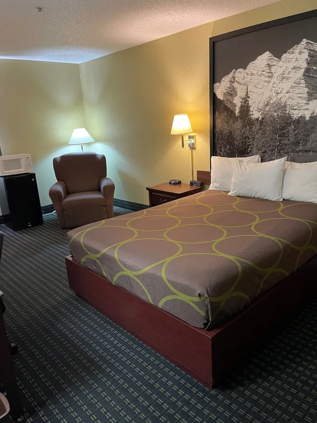 غرفة قياسية بسرير كوين، Super 8 By Wyndham Trinidad 2/10