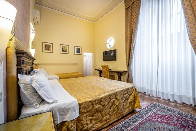 غرفة ثلاثية، Hotel Alessandra 10/10