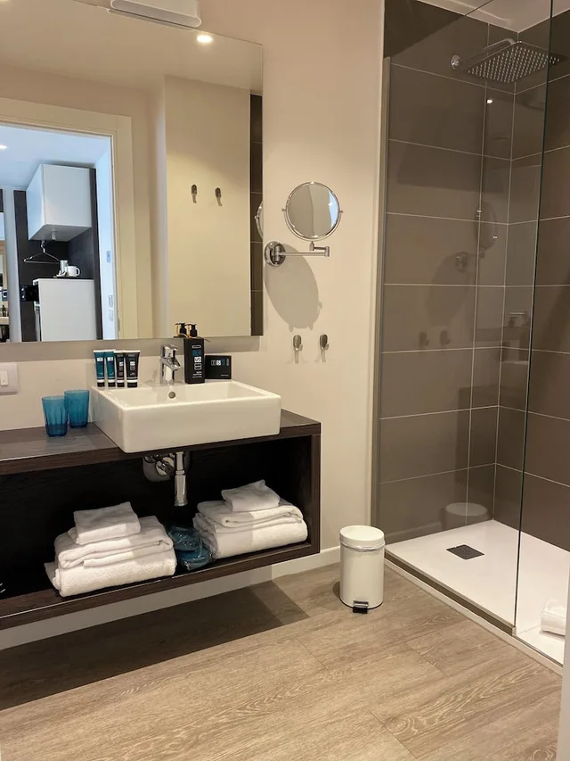 Room, 2 King Beds, Solho Hotel 3/3