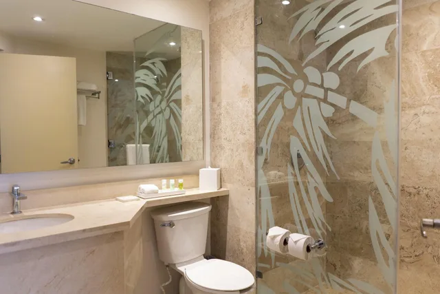 غرفة سوبيريور رباعية بسرير مزدوج، The Reef Playacar Resort and Spa Optional All Inclusive 2/2