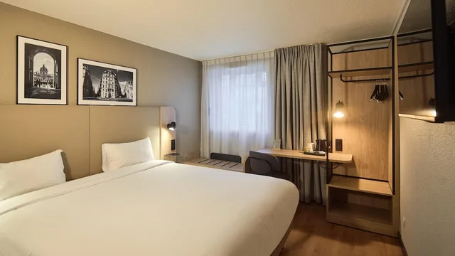 غرفة قياسية بسرير كوين، CAMPANILE PARIS SUD - PORTE D'ORLEANS ARCUEIL 4/10