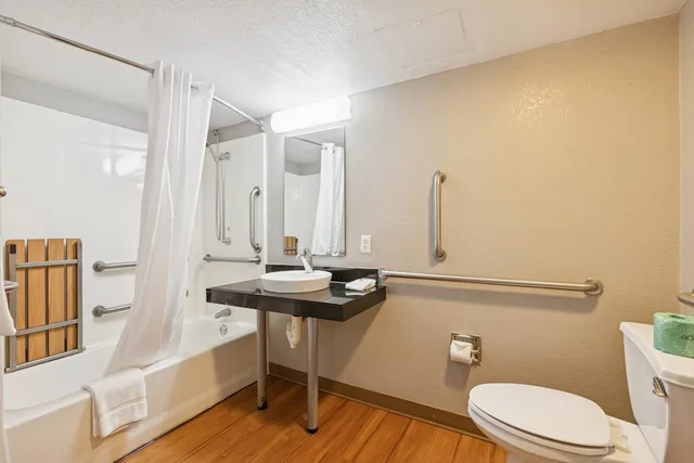 Deluxe, 2 Double Beds, Motel6 Piscataway, NJ 10/10