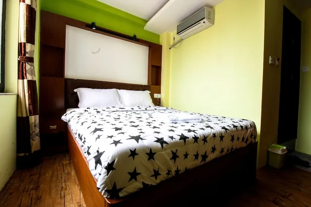 غرفة ديلوكس بسرير مزدوج، Everest Holiday Inn 3/4