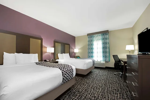 غرفة بسريرين كوين، La Quinta Inn And Suites By Wyndham Lake Charles - Westlake 1/1