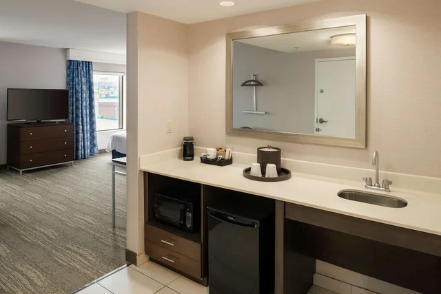 جناح استوديو بسرير كينج مع أريكة، Hampton Inn Suites By Hilton Halifax Dartmouth 4/6