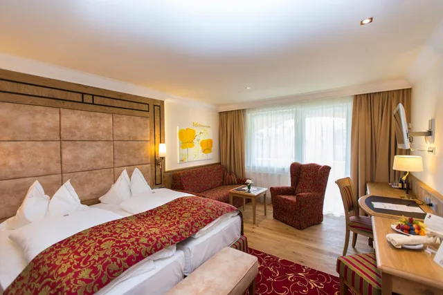 Junior Suite, King Bed, Garden View, Hubertushof 1/9
