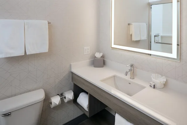 جناح بسرير كينج، Holiday Inn Express Corvallis-On The River 5/7