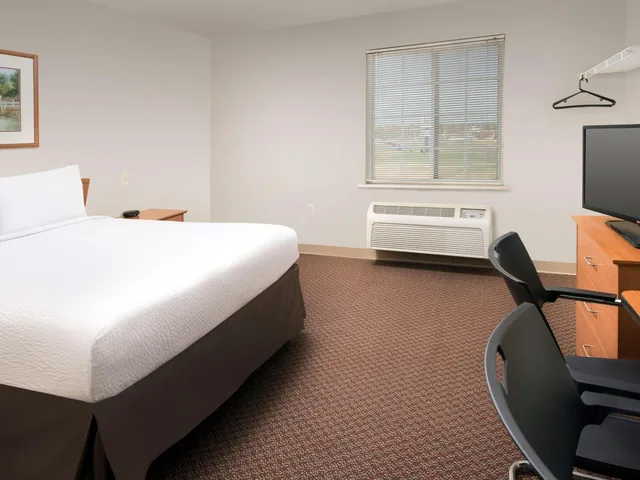 غرفة قياسية بسرير مزدوج، Extended Stay America Select Suites - Springfield - South - Battlefield 3/5