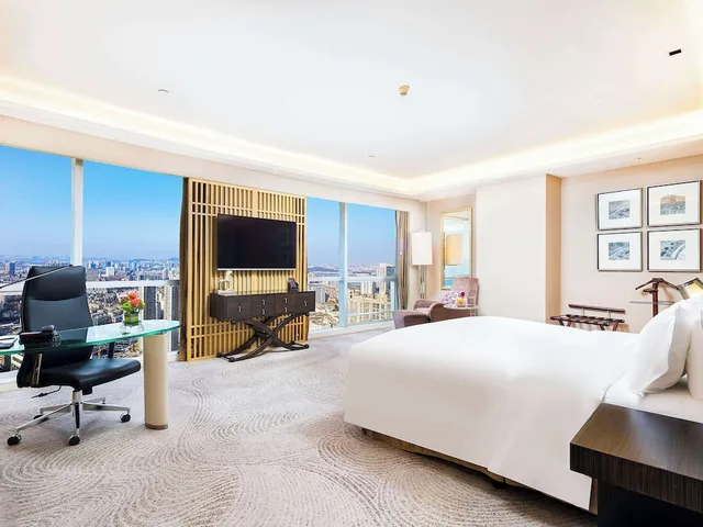 غرفة فاخرة بسرير كينج مع دخول صالة النادي، Sofitel Galaxy Nanjing 1/4