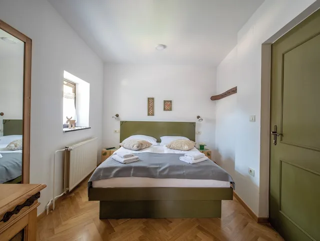 غرفة بسرير كوين، Apartment House Berghi Ii 2/6