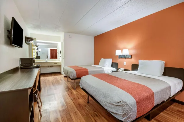 غرفة رباعية للمدخنين، Motel6 Grove City, OH 1/10