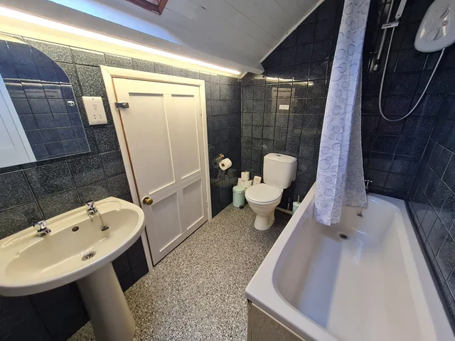 Family Suite, 1 Double and 3 Single Beds، Kimberley House 4/4