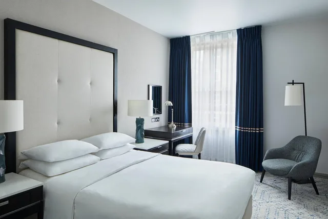 غرفة كلاسيكية بسرير كوين، Marriott London Hotel Grosvenor Square 4/9