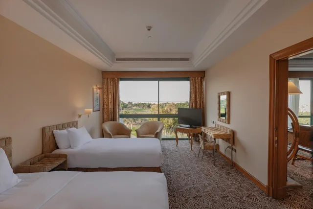 جناح تنفيذي بسرير مزدوج، Hilton Pyramids Golf Resort 2/7