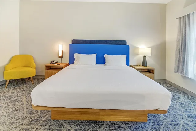 Studio, Suite, King Bed, Hampton Inn Foley 3/10
