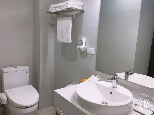 غرفة تنفيذية بسرير كينج، Azumaya Hotel Linh Lang 7/10