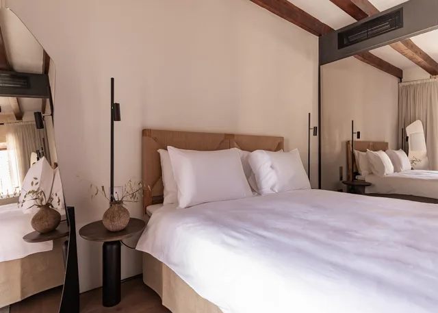 غرفة سوبيريور بسرير كينج، Nobis Hotel Palma, a Member of Design Hotels 2/3
