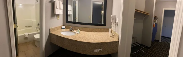 Room, 2 Queen Beds, Pool Side, Quality Inn Mauston I-90 8/10