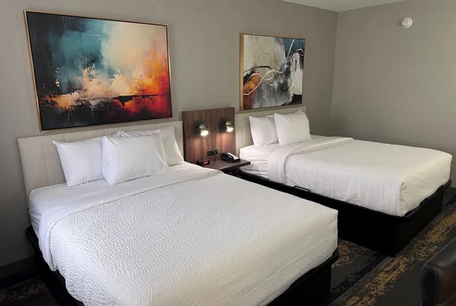 غرفة بسريرين كوين لذوي الإعاقة، Quality Inn Suites Miamisburg 2/2