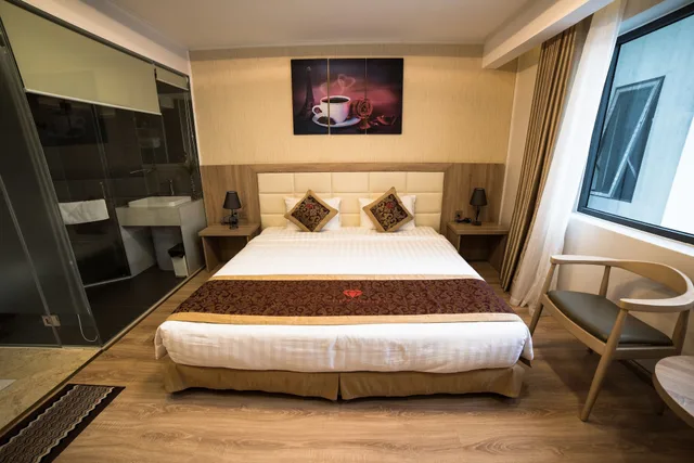 غرفة ديلوكس بسرير مزدوج بإطلالة على المدينة، Ruby Hotel 2/6