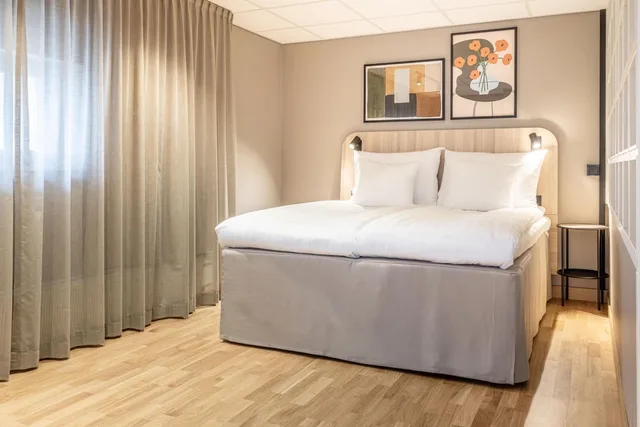 Master, Suite, King Bed, Sofa، Scandic Grand Marina 2/7