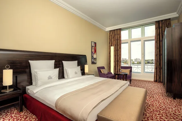 1 Bedroom, Suite, Twin Beds, Lake View, Hotel Atlantic Hamburg, Autograph Collection 2/6