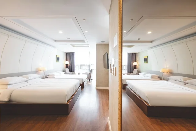 غرفة عائلية بسريرين كوين، Sunset Hotel 6/8