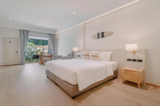 Garden, Deluxe, King Bed، Khaolak Emerald Beach Resort and Spa 2/3