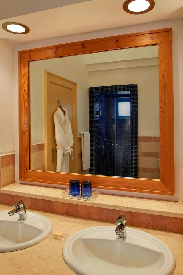 غرفة بسرير كينج بإطلالة جزئية على البحر، Sheraton Miramar Resort El Gouna 10/10