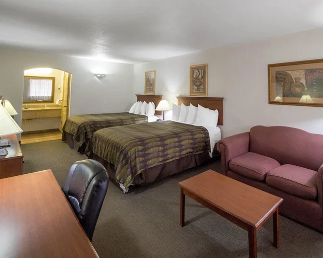 غرفة قياسية بسريرين كوين، Quality Inn & Suites Rio Grande City, TX 5/6