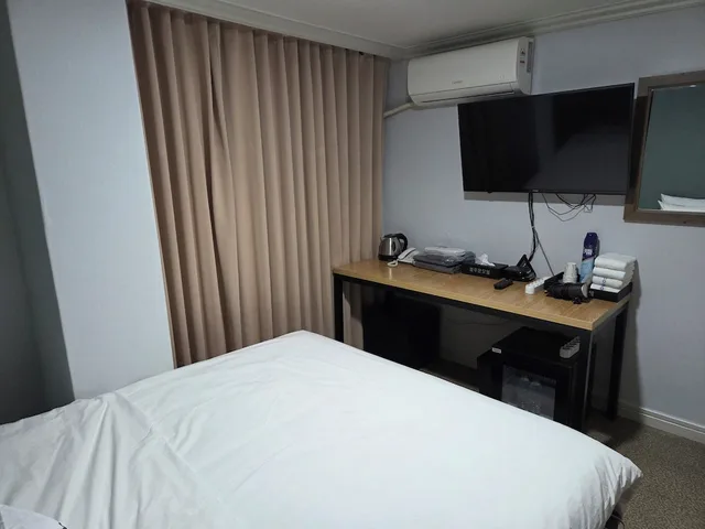 غرفة قياسية بسرير مزدوج، Gwangan Beach Blue Moon Motel 3/10